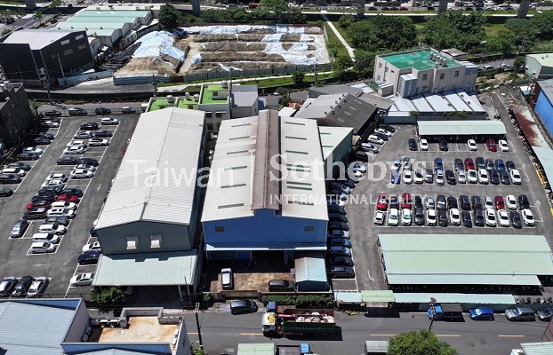 南崁近台茂挑高十米鋼構廠房建物外觀
